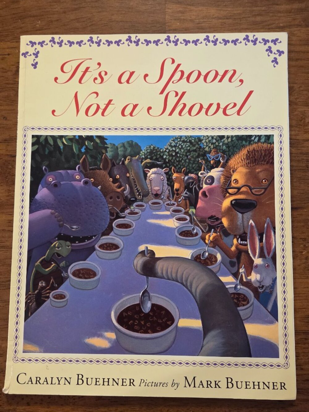 📕5/$10📕It's a Spoon, Not a Shovel Picture Book by Caralyn Buehner & Mark